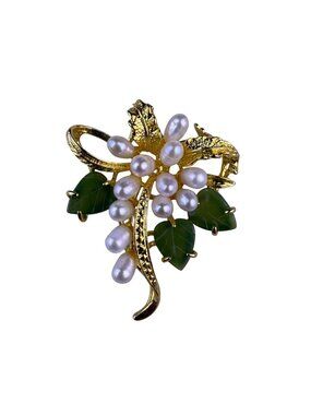 Vintage Unknown Womens Gold Tone Jade & Cultured Pearl Floral Leaf Style Brooch